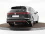 Volkswagen Touareg 3.0 TSi 462pk DSG eHybrid 4MOTION R · SOH 96.9% · Panoramadak · 360 Camera · Luchtvering · Wegklapbare Trekhaak · Stoelventilatie · Elek. Voorstoelen · 21'' Inch ·