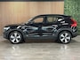Volvo XC40 Recharge Core 70 kWh | 95% SoH | Trekhaak | All Season Banden | Stoel en Stuurwielverwarming | Parkeercamera | Parkeersensoren voor+achter | 19 Inch | Zitting verlenging voorstoelen | Google Infotainment | Warmtepomp | Cruise Control | Draadloos telefoon opladen | Climate Control L+R | Regensensor | Automatisch dimmende binnen en buitenspiegels | DAB Radio | Apple Carplay/Android Auto | Volvo On Call met mobiele App functie |