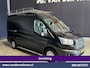 Ford Transit 2.0 TDCI 130pk L2H2 inrichting Euro6 Airco | Camera | Imperiaal | Sidebars | Trekhaak 2540kg Cruisecontrol, Verwarmde Voorruit, Trap, Parkeersensoren, Bijrijdersbank