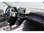 Peugeot 2008 1.2 Hybrid 145 GT | Automaat | Navigatie | Camera voor + achter | Massage | Stoelverwarming | Adaptieve cruise |