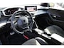 Peugeot 2008 1.2 Hybrid 145 GT | Automaat | Navigatie | Camera voor + achter | Massage | Stoelverwarming | Adaptieve cruise |