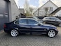 BMW 3-Serie 320i Executive | Cruise Control | Climate Control | Parkeersensoren | 17 Inch Lichtmetalen Velgen | Stoelverwarming |