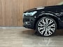 Volvo XC60 T6 AWD Recharge Inscription | Trekhaak | Harman Kardon | Adaptieve Cruise Control | Standkachel met Volvo On Call App | Stoelverwarming voor+achter | Stuurwielverwarming | 22 Inch incl. spatbordverbreding | Schuifdak | Full LED Meesturende koplampen | Parkeercamera | Pilot Assist | BLIS Dode Hoek Detectie | Bestuurdersstoel elektrisch geheugen | Lederen bekleding | Zitting verlenging voorstoelen | Lederen dashboard | Keyless Drive | Parkeersensoren voor+achter | Privacy Glass | Elektrisch bedienbare achterklep | DAB Radio | Apple Carplay/Android Auto | Volvo On Call met mobiele App functie | Onyx Black Metallic |