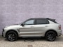 Lynk & Co 01 1.5 | Matt Grey Aluminium | Trekhaak | Zwarte hemelbekleding | Apple Carplay/Android Auto | Panorama dak | 360° Camera | Stoelverwarming | Stuurwiel verwarming| adaptieve cruise control | Premium Audio | Keyless entry/start |