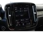 Volvo XC40 1.5 T4 Plug-in hybrid Ultimate Dark | Apple Carplay & Android Auto | Autonomous Emergency Braking | Bots herkenning en activatie | Buitenspiegels elektrisch inklapbaar | Cruise control adaptief met Stop&Go en stuurhulp | Elektrisch glazen panorama-dak | Elektrisch verstelbare bestuurdersstoel met geheugen | Rijstrooksensor met correctie | voorstoelen en stuur verwarming | Lederen bekleding
