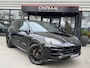 Porsche Cayenne 3.0 E-Hybrid Black Edition 470PK|Pano|Memory|Carplay|Bosé|SportChrono|Sport-Design