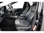 Toyota RAV4 2.5 Hybrid Bi-Tone | Navigatie | Leder | Apple Carplay / Android Auto | Stoelverwarming | Keyless | Adaptive Cruise | Clima | Parkeersensoren voor/achter | Camera | 18 inch