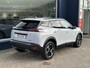Peugeot 2008 1.2 Hybride Automaat 145 PK Allure | Navigatie | Keyless entry | Adaptieve Cruise Control | 360 Graden Camera | Parkeersensoren V+A | Hoge Zitpositie | Dode Hoek Detectie |Hybride Elektrisch rijden met Automaat | Climate Control |  LED Verlichting | 17" Lichtmetalen Velgen |