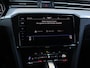 Volkswagen Passat Variant 1.5 TSI Business 150 pk DSG | Trekhaak | Keyless | Navigatie | Adaptieve Cruise control | Camera | Ergo-stoel | Elektr. Achterklep