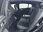 Volvo C40 Recharge Twin Intro Edition 78 kWh | PDC V+A en 360 Camera | Elektrische achterklep | AWD | Panoramadak | Alcantara Bekleding | Keyless | 20 inch LM |