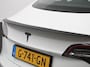 Tesla Model 3 RWD 60 kWh Standard Range Plus | Handel/Export ! Navigatie Panorama dak 360 camera Parkeersensoren Stoelverwarming 19" lichtmetalen velgen Ledverlichting Leder Climate Control