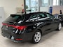 SEAT Leon Sportstourer 1.5 TSI e-Hybrid 204pk FR Business | Trekhaak | Stoel // stuurwiel verwarming | Adapt. Cruise | Camera | 1/2 leer | Fabrieksgarantie t/m 05-2029 |