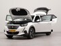 Peugeot e-2008 EV Allure Pack 50 kWh | SoH 93,3% |  Apple Carplay | Navigatie | Achteruitrij camera | Parkeersensoren achter | Spraakbediening |