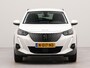 Peugeot e-2008 EV Allure Pack 50 kWh | SoH 93,3% |  Apple Carplay | Navigatie | Achteruitrij camera | Parkeersensoren achter | Spraakbediening |