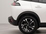 Peugeot e-2008 EV Allure Pack 50 kWh | SoH 93,3% |  Apple Carplay | Navigatie | Achteruitrij camera | Parkeersensoren achter | Spraakbediening |