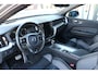 Volvo XC60 2.0 T4 R-Design | Pano | IntelliSafe | HUD | Memory | Trekh. | 360 Cam | Winterline P. |