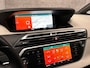 Citroën C4 Grand SpaceTourer 1.2 PureTech Black Sport 7 Persoons (APPLE CARPLAY, GROOT NAVI, CAMERA, CLIMATE, STOELMASSAGE/VERWARMING, LM VELGEN, NIEUWE APK, NIEUWSTAAT)