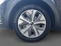 Kia Niro EV e-Niro DynamicPlusLine 64 kWh | Stoel en stuurverwarming | Schuifdak | Navigatie | Camera | Parkeersensoren voor en achter | Adaptieve cruise control |
