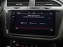 Volkswagen Tiguan 1.4TSIeHybrid 180kW/245PK R-Line DSG · Leder · Panoramadak · Trekhaak · Stoelverwarming · Apple/Android Car Play ·
