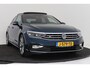 Volkswagen Passat 1.5 TSI Elegance Business R-Line | Trekhaak | Panoramadak | CarPlay | Digital Cockpit | Camera | Stoelverwarming