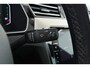 Volkswagen Passat 1.5 TSI Elegance Business R-Line | Trekhaak | Panoramadak | CarPlay | Digital Cockpit | Camera | Stoelverwarming