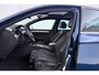 Volkswagen Passat 1.5 TSI Elegance Business R-Line | Trekhaak | Panoramadak | CarPlay | Digital Cockpit | Camera | Stoelverwarming