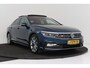 Volkswagen Passat 1.5 TSI Elegance Business R-Line | Trekhaak | Panoramadak | CarPlay | Digital Cockpit | Camera | Stoelverwarming