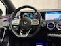 Mercedes-Benz A-klasse 180 AMG Sport Automaat (SCHUIFDAK, SFEERVERLICHTING, GROOT NAVI, LEDER/ALCANTARA, CAMERA, SPORTSTOELEN, STOELVERWARMING, GETINT GLAS, NIEUWSTAAT)