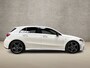 Mercedes-Benz A-klasse 180 AMG Sport Automaat (SCHUIFDAK, SFEERVERLICHTING, GROOT NAVI, LEDER/ALCANTARA, CAMERA, SPORTSTOELEN, STOELVERWARMING, GETINT GLAS, NIEUWSTAAT)