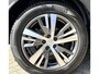 Peugeot 3008 1.6 Plug in Hybride 225 Pk * Automaat * Luxe Allure * * Navigatie * Dodehoek Sensoren * Achteruitrij Camera * Keyless Start * Laadstekker 220 V * 1/2 Lederen Interieur * Vingerhoets; Vierde Generatie Eersteklas Service. Al meer dan 100 jaar een begrip in de Brabantse Kempen.