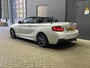 BMW 2-Serie Cabrio M235i xDrive | 327Pk! | M-Sport | harman/kardon | Vol-Leder | Stoelverwarming | Camera | 18 Inch