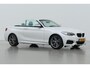 BMW 2-Serie Cabrio M235i xDrive | 327Pk! | M-Sport | harman/kardon | Vol-Leder | Stoelverwarming | Camera | 18 Inch