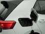 Volkswagen ID.3 First Plus 58 kWh | SoH 95,0 % | Apple Carplay | Parkeersensoren voor en achter | Achteruitrij camera | Wifi | Spraakbediening | Voorstoelen verwarmd | Stuur verwarmd |