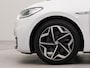 Volkswagen ID.3 First Plus 58 kWh | SoH 95,0 % | Apple Carplay | Parkeersensoren voor en achter | Achteruitrij camera | Wifi | Spraakbediening | Voorstoelen verwarmd | Stuur verwarmd |