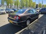 Volkswagen Passat 1.6 FSI 85KW Highline (Handel/ Export)