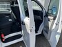 Volkswagen Transporter 2.0 TDI L2H1 DC Euro 6 Hiab 013T Laadkraan Pick up Dubbele cabine open laadbak Pick-up Airco Bluetooth Trekhaak 2200 kg 5-Persoons Telefoonverbinding 1e eigenaar Dealer onderhouden BPM vrij !!!