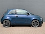 Fiat 500 1.0 Hybrid 65pk La Prima | Glazen Dak | Cruise Control | Stoelverwarming | Climate Control | Camera & Sensoren Achter | LED |