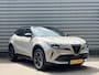 Alfa Romeo Junior 1.2 Turbo Hybrid 136pk eDCT6 Ibrida Speciale | Automaat | Camera | Sensoren Voor + Achter | Elektrische Achterklep | Verwarmde Voorruit | CarPlay |