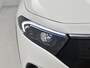 Mercedes-Benz EQA 250+ Business Solution Luxury 71 kWh | Spiegelpakket | Parkeerpakket met achteruitrijcamera | Warmtewerend, donkergetint glas | Trekhaak | Panoramaschuifdak | Sfeerverlichting |  Sierdelen in Star Pattern | Smartphone integratie |