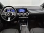 Mercedes-Benz EQA 250+ Business Solution Luxury 71 kWh | Spiegelpakket | Parkeerpakket met achteruitrijcamera | Warmtewerend, donkergetint glas | Trekhaak | Panoramaschuifdak | Sfeerverlichting |  Sierdelen in Star Pattern | Smartphone integratie |