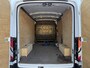 Ford E-Transit 68kWh 184PK L2H2 317km WLTP 94,9% (SOH) BEV Snelladen Cruise control Climate control Carplay Navigatie Laadkabel Parkeersensoren