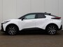 Toyota C-HR / C-HR+ 2.0 PHEV 220 Dynamic | Bi-Tone | Stuurwielverwarming | Dodehoek