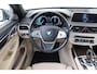 BMW 7-Serie 750i xDrive HIGH EXECUTIVE -PANO.DAK|HARMAN/KARDON|CARBON.CORE|ADAP.LED|SOFTCLOSE|ACHTERAS-BEST.|ADAP.DEMP|KEYLESS|ZONNESCHERM|NAPPALEDER|TREKHAAK|20"