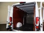 Peugeot Boxer 2.2 BlueHDi 180pk L4 H2 Automaat Airco Navigatie Camera
