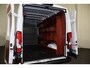 Peugeot Boxer 2.2 BlueHDi 180pk L4 H2 Automaat Airco Navigatie Camera