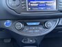Toyota Yaris 1.5 Hybrid Bi-Tone / Trekhaak / Navigatiesysteem full map / Clima / Cruise /