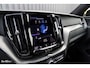 Volvo XC60 2.0 T8 Plug-in hybrid AWD R-Design | Luchtvering | Zwenkbare trekhaak | Panorama dak | Memory | Adaptieve cruise |