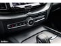 Volvo XC60 2.0 T8 Plug-in hybrid AWD R-Design | Luchtvering | Zwenkbare trekhaak | Panorama dak | Memory | Adaptieve cruise |
