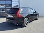 Volvo XC60 2.0 T8 Plug-in hybrid AWD R-Design | Luchtvering | Zwenkbare trekhaak | Panorama dak | Memory | Adaptieve cruise |