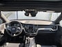 Volvo XC60 2.0 T8 Plug-in hybrid AWD R-Design | Luchtvering | Zwenkbare trekhaak | Panorama dak | Memory | Adaptieve cruise |
